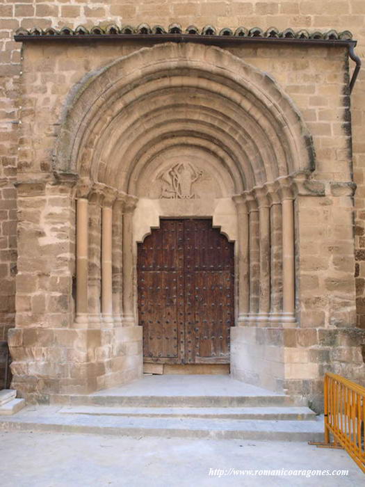 PORTADA NORTE CON TÍMPANO RECOLOCADO